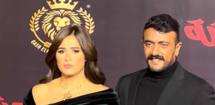 النجمة ياسمين عبد العزيز وزوجها السابق الممثل أحمد العوضى النجمة ياسمين عبد العزيز وزوجها السابق الممثل أحمد العوضى