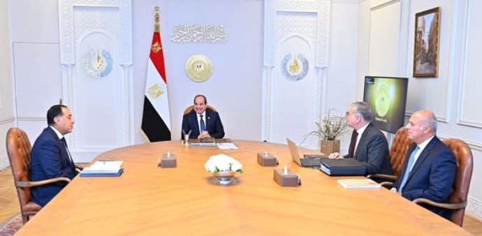 اجتماع الرئيس مع مدبولي ووزير البترول اجتماع الرئيس مع مدبولي ووزير البترول