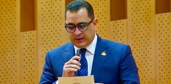 النائب محمود طاهر يؤدى اليمين الدستورية