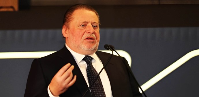 حسن عبد الله محافظ البنك المركزي