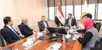 خالد هاشم وزير الصناعة يلتقي وفد بنك أبوظبي الأول- مصر